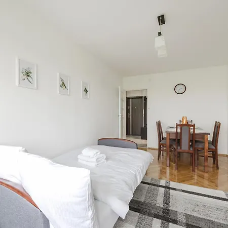 Apartment Cozy Comfort By Bookinghost *