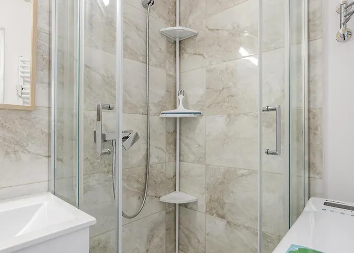 Cozy Comfort By Bookinghost *